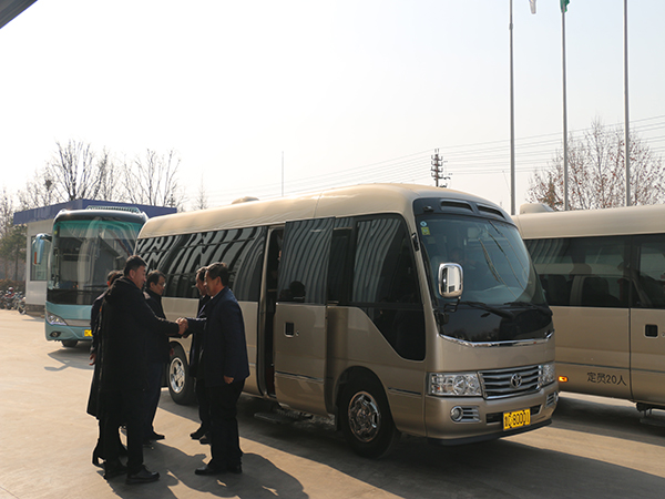 淄博市周村區(qū)黨政領(lǐng)導(dǎo)參觀考察太極搪瓷 淄博市周村區(qū)黨政領(lǐng)導(dǎo)參觀考察太極搪瓷